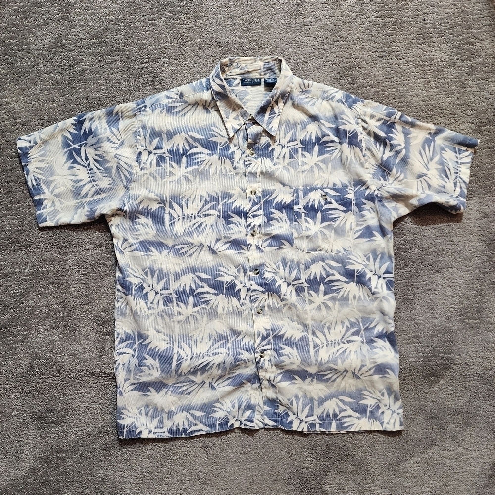 Cache Creek Hawaiian Button Up Shirt Large Blue Floral Short Sleeve Lightweight